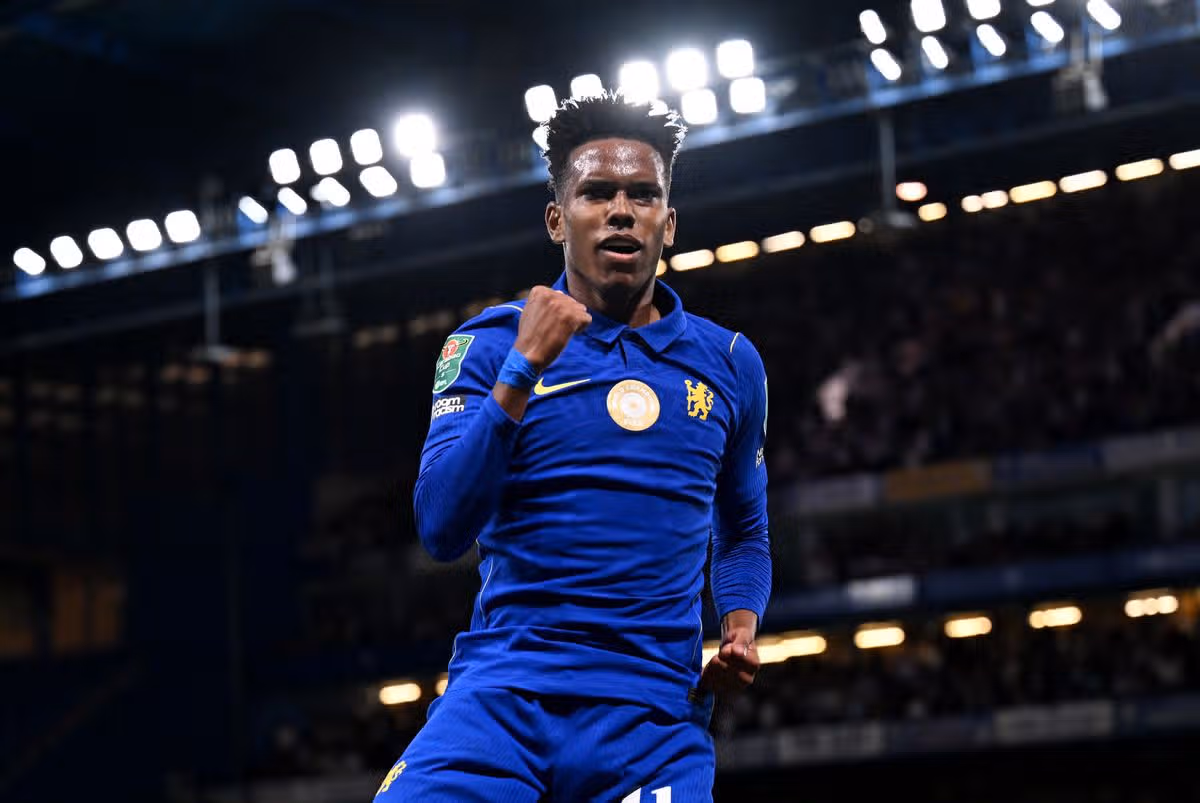 Estevao Willian celebrates