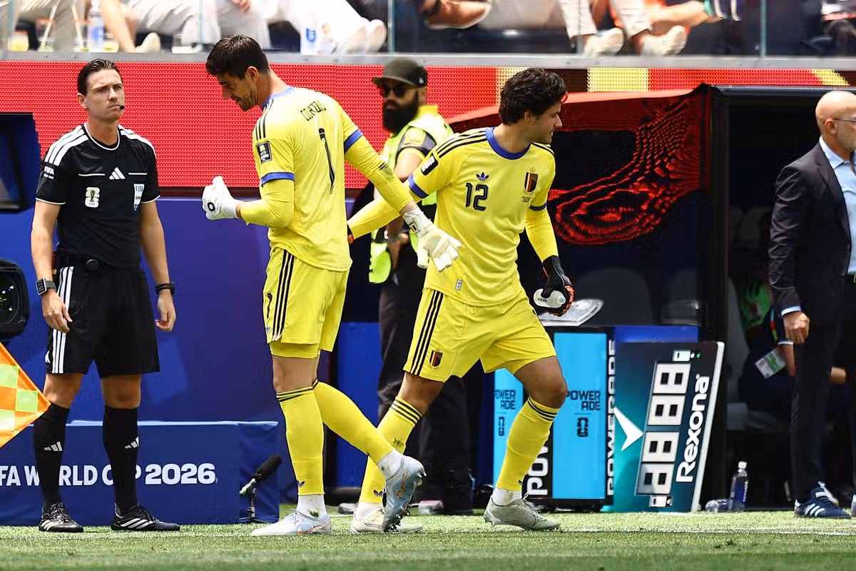 Senne Lammens and Courtois