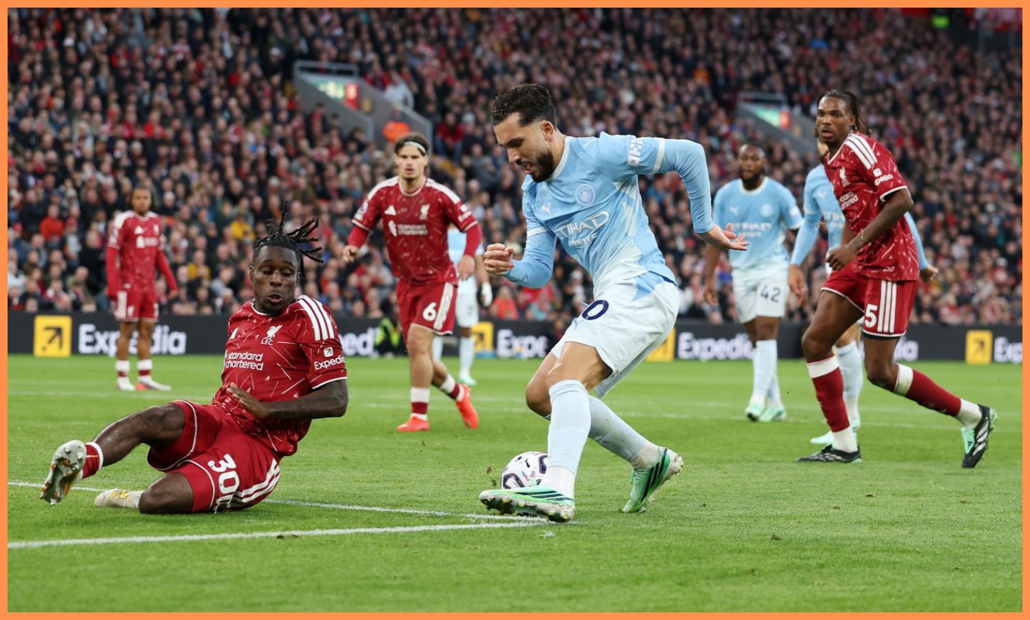 Ryan Cherky dribbles past Jeremie Frimpong