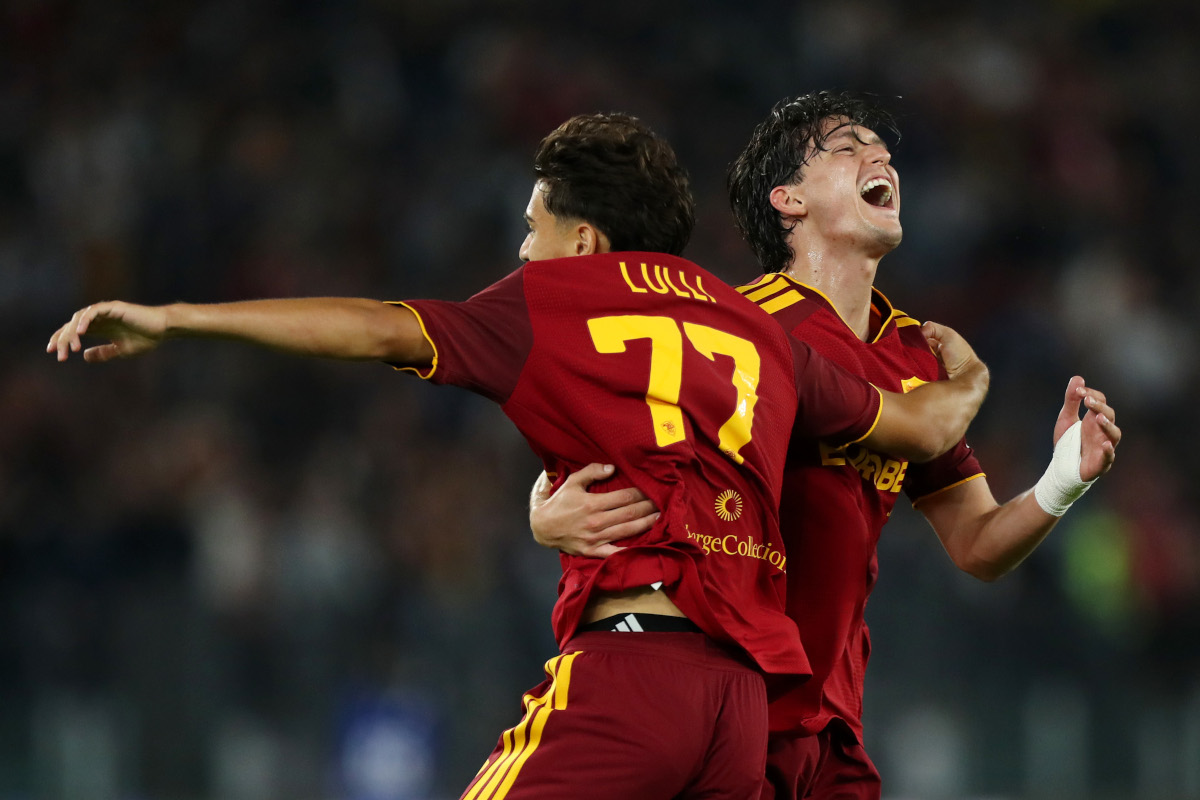 ROME, ITALY - OCTOBER 17: Emanuele Lulli of AS Roma celebrates scoring his team's second goal with teammate Leonardo Balerdi during the Serie A match between AS Roma and Genoa CFC at Stadio Olimpico on October 17, 2026 in Rome, Italy. (Photo by Paolo Bruno/Getty Images)