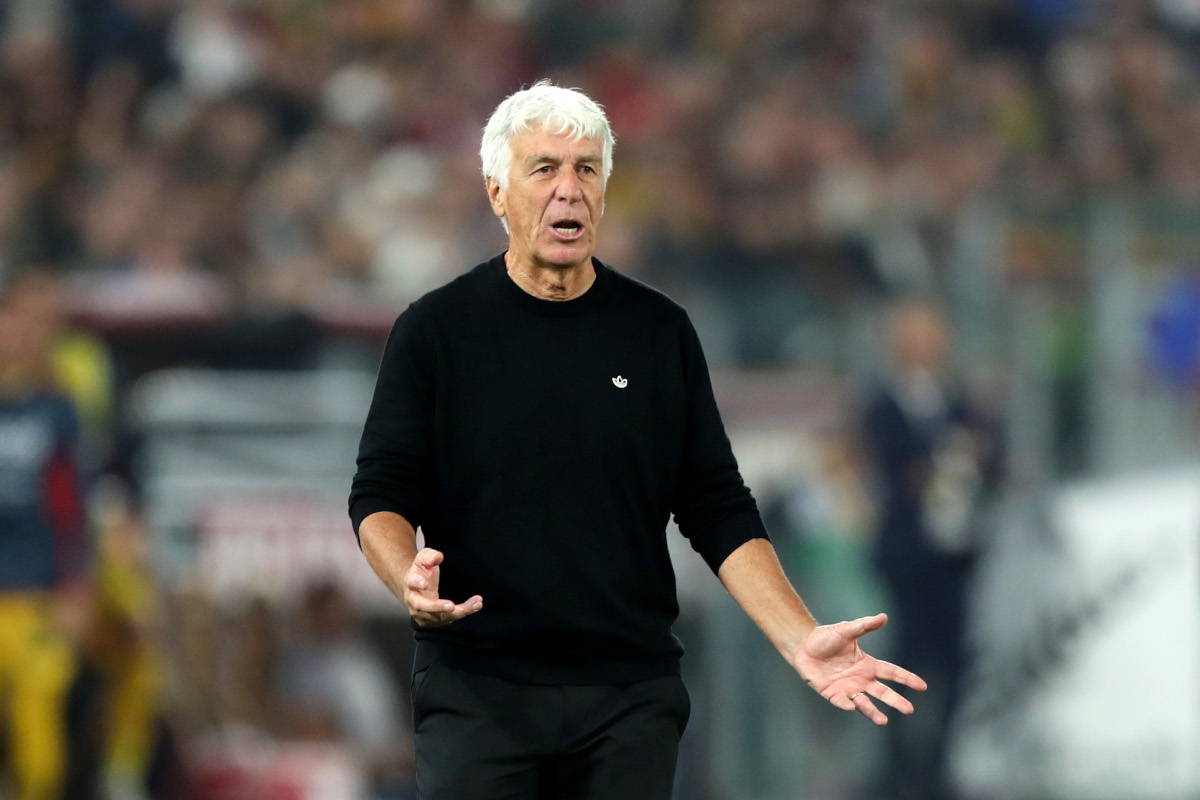 ROME, ITALY - OCTOBER 17: AS Roma manager Gian Piero Gasperini reacts during the Serie A match between AS Roma and Genoa CFC at Stadio Olimpico on October 17, 2026 in Rome, Italy. (Photo by Paolo Bruno/Getty Images)