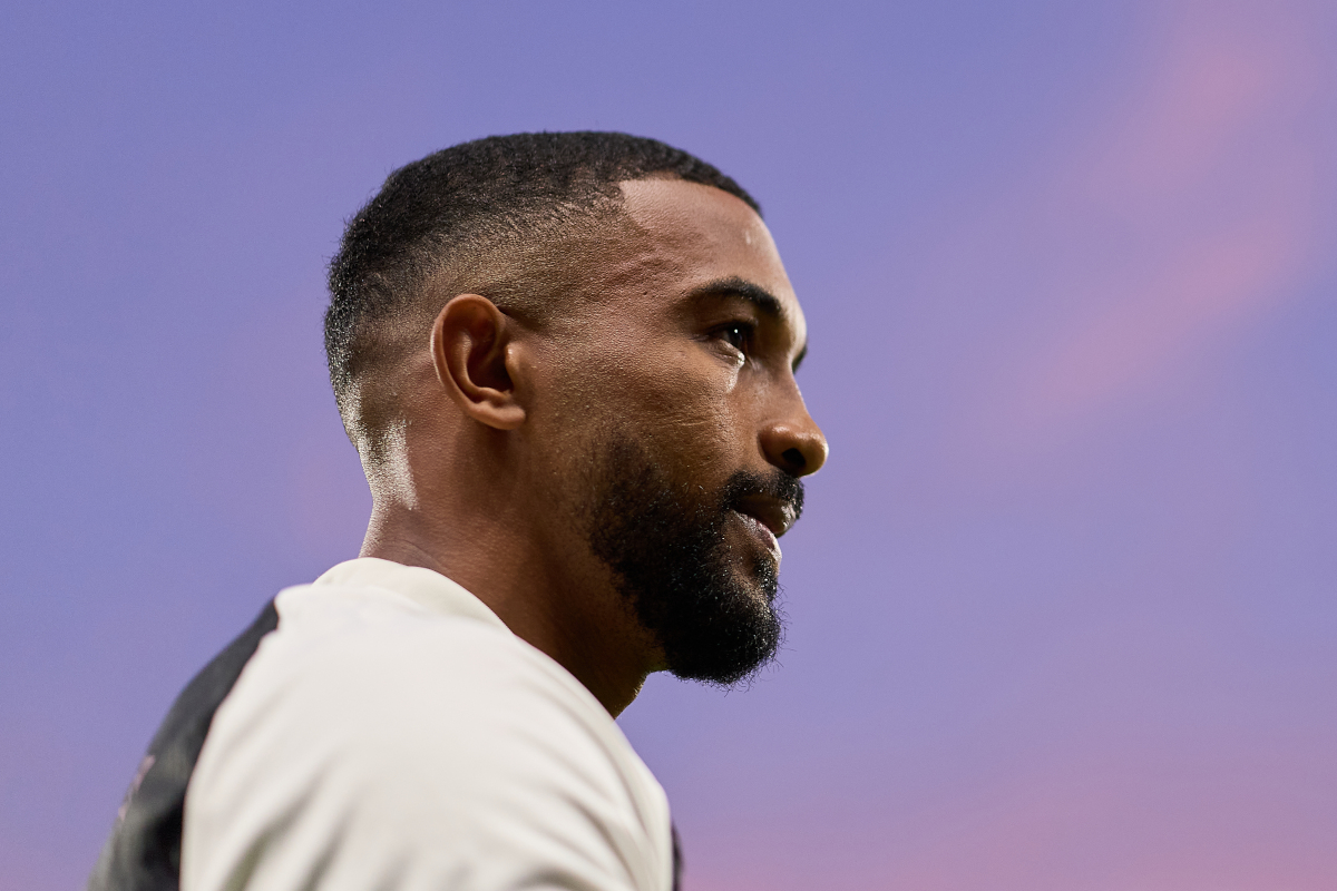 REGGIO NELL'EMILIA, ITALY - SEPTEMBER 13: Gleison Bremer of Juventus looks on before the Serie A match between Sassuolo USA and Juventus at Mapei Stadium - Citta' del Tricolore on September 13, 2026 in Reggio Nell'Emilia, Italy. (Photo: Emmanuele Ciancaglini/Getty Images)