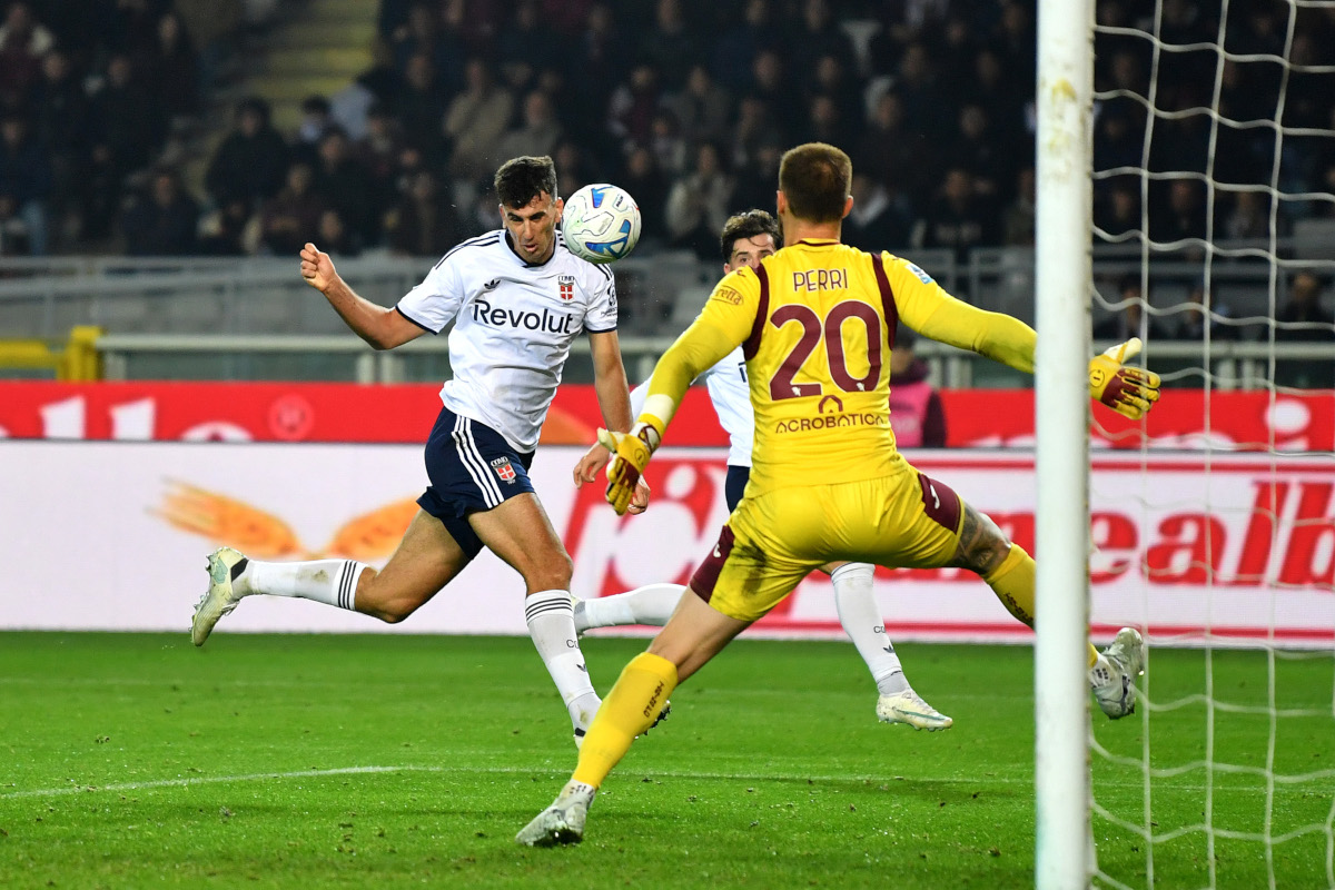 TURIN, ITALY - OCTOBER 27: Jacobo Ramon of Como 1907 scores his team's first goal past Lucas Perri of Torino FC during the Serie A match between Torino FC and Como 1907 at Stadio Olimpico Grande Torino on October 27, 2026 in Turin, Italy. (Photo: Valerio Pennicino/Getty Images)