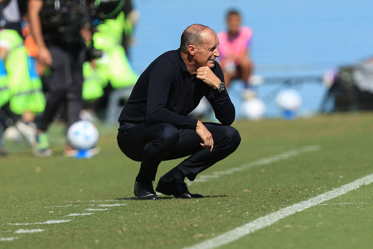 FLORENCE, ITALY - SEPTEMBER 20: SSC Napoli manager Massimiliano Allegri watches the Serie A match between ACF Fiorentina and SSC Napoli at Stadio Artemio Franchi on September 20, 2026 in Florence, Italy. (Photo by Gabriele Maltinti/Getty Images)