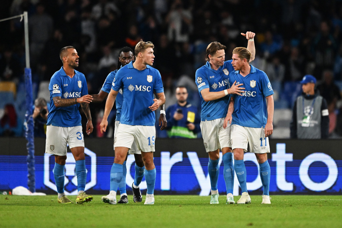 NAPLES, ITALY - OCTOBER 20: Scott McTominay of SSC Napoli celebrates his team's second goal with teammate Kevin De Bruyne during the UEFA Champions League 2026/27 Phase MD3 match between SSC Napoli and FK Bodo/Glimt at Stadio Armando Marados at Stadio Diego, Na2260, Italy. (Photographer Francesco Pecoraro/Getty Images)