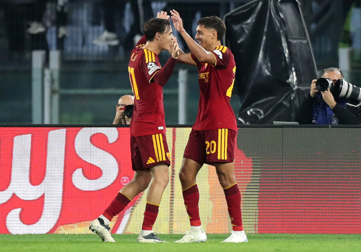 ROME, ITALY - OCTOBER 20: Nahuel Molina of AS Roma celebrates scoring his team's second goal with Nicolo Pisilli during the UEFA Champions League 2026/27 League Phase MD3 match between AS Roma and SK Slovan Bratislava at Stadio Olimpico on October 20, 2026 in Rome, Italy. (Photo by Paolo Bruno/Getty Images)
