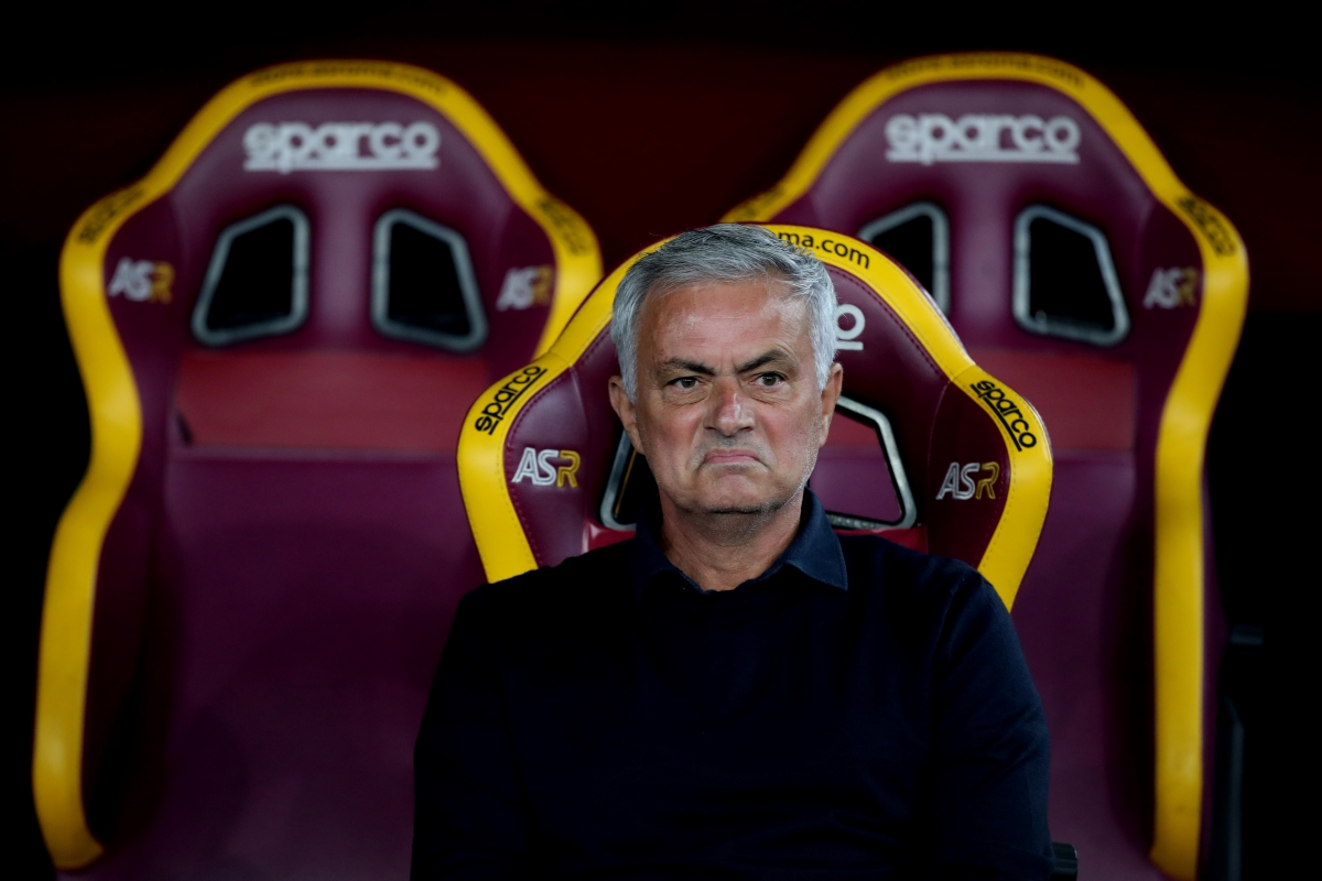ROME, ITALY - SEPTEMBER 17: AS Roma head coach Jose Mourinho watches the Serie A TIM match between AS Roma and Empoli FC at Stadio Olimpico on September 17, 2023 in Rome, Italy. (Photo by Paolo Bruno/Getty Images)