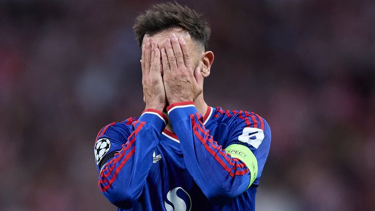 Bruno Fernandes experienced all the emotions in the defeat to Atletico Madrid